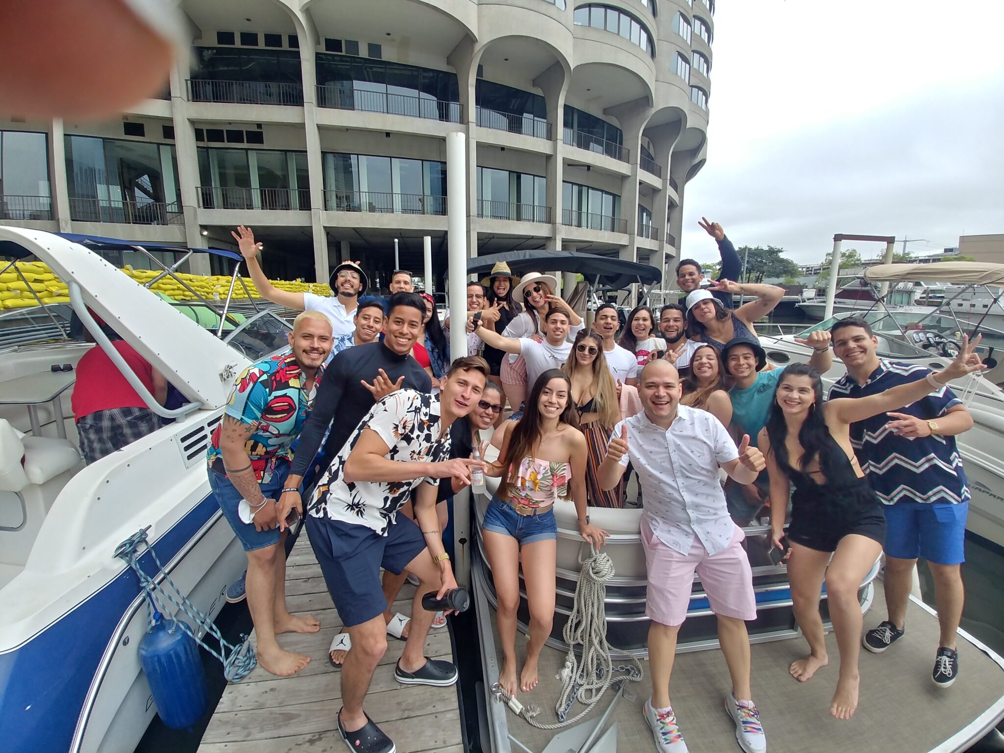 Rent Chicago Boats Pontoon Rentals, Floatzillas, Bridal, Pontoon Sales